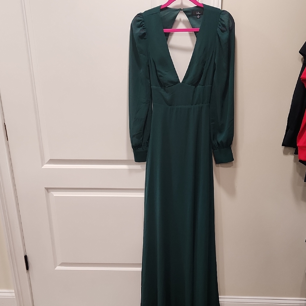 Lulu's Elegant Long Sleeve Deep V-Neck Dress in Dark Green